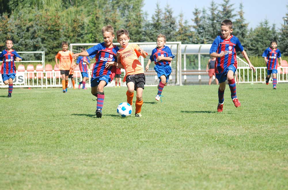 uraz sportowy u dziecka podczas meczu